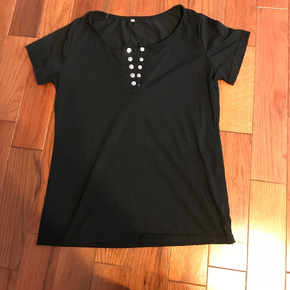 Black 1/4 button T-shirt
